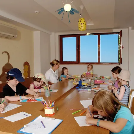 Monachus & Resort Side