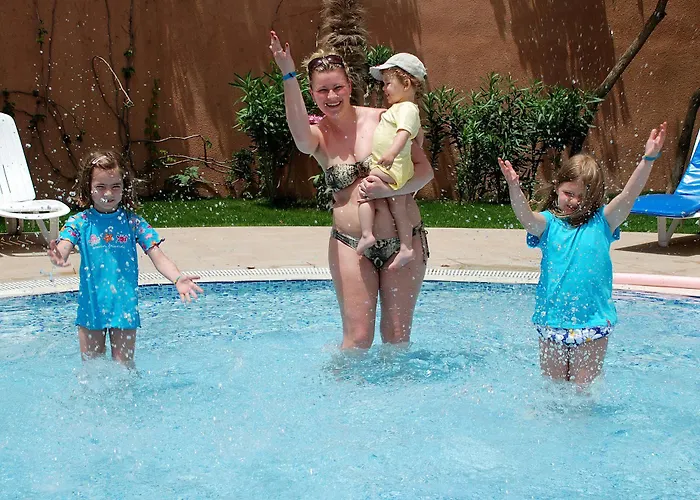 Üdülőközpont Monachus & Side