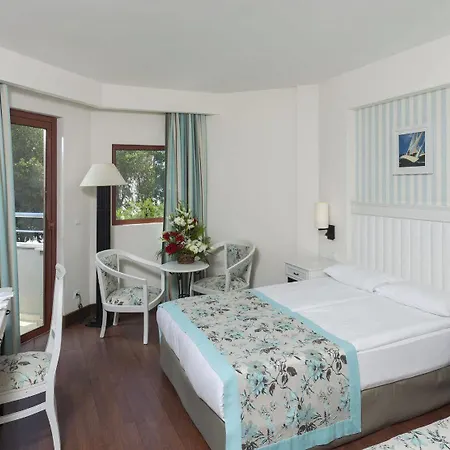 Resort Monachus & 4*