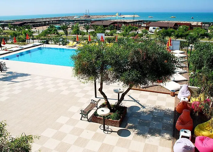 Monachus & Resort Side