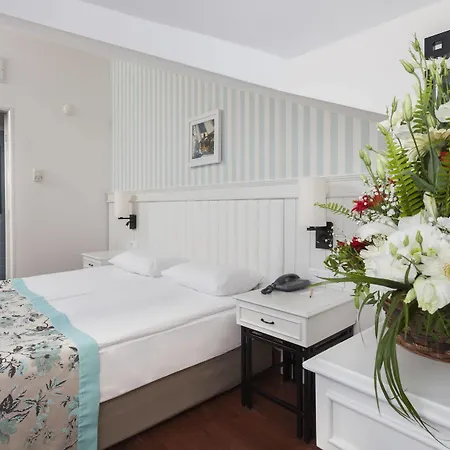 Resort Monachus & Side